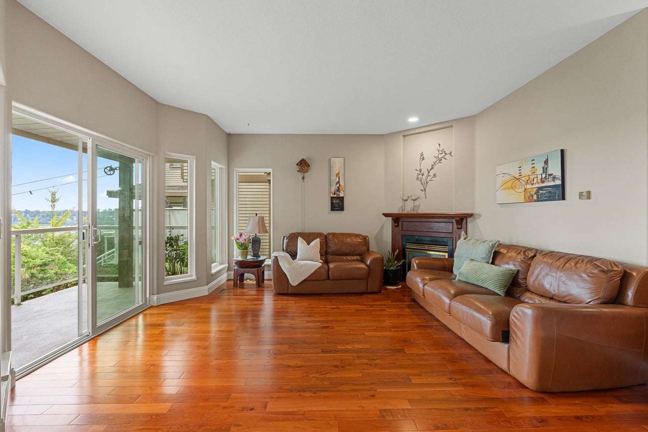 2264 Sorrento Drive - Coquitlam East Single Family Residence for Sale, 6 Bedrooms (R3147585)# - 12