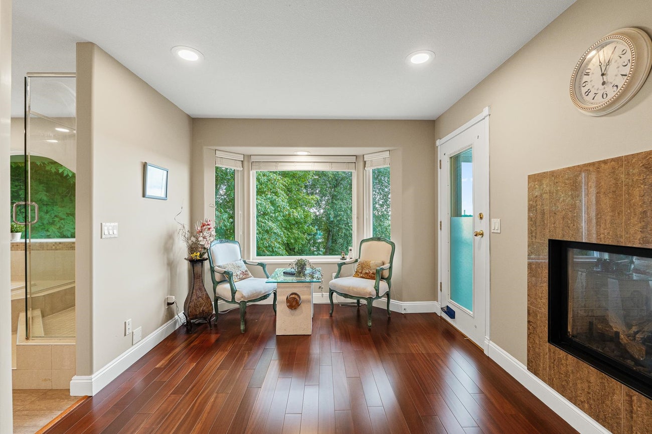2264 Sorrento Drive - Coquitlam East Single Family Residence for Sale, 6 Bedrooms (R3147585)# - 19