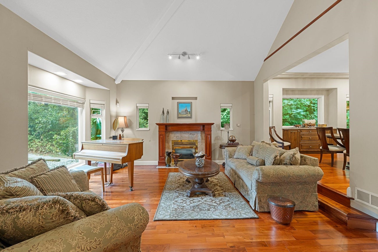 2264 Sorrento Drive - Coquitlam East Single Family Residence for Sale, 6 Bedrooms (R3147585)# - 6