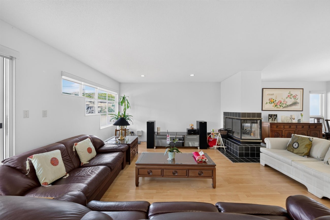 7164 Kitchener Street - Sperling-Duthie Single Family Residence for Sale, 5 Bedrooms (R3147856)# - 23
