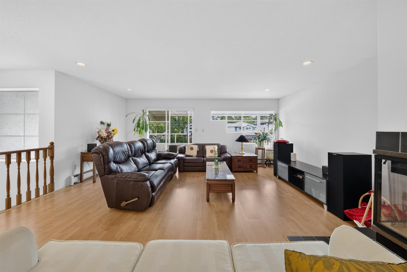 7164 Kitchener Street - Sperling-Duthie Single Family Residence for Sale, 5 Bedrooms (R3147856)# - 25