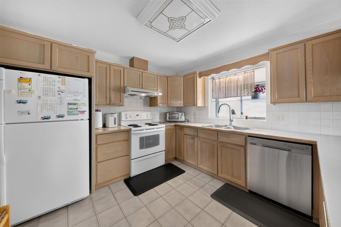 7164 Kitchener Street - Sperling-Duthie Single Family Residence for Sale, 5 Bedrooms (R3147856)# - 27