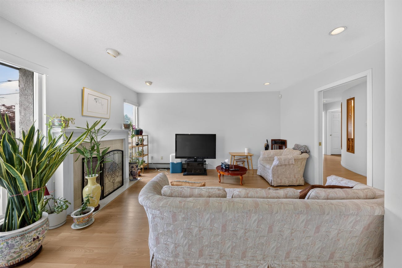 7164 Kitchener Street - Sperling-Duthie Single Family Residence for Sale, 5 Bedrooms (R3147856)# - 28
