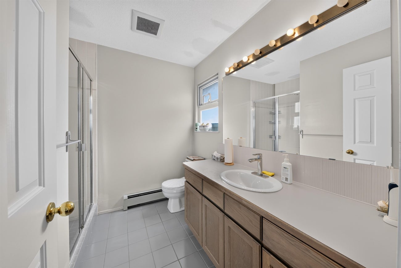 7164 Kitchener Street - Sperling-Duthie Single Family Residence for Sale, 5 Bedrooms (R3147856)# - 37