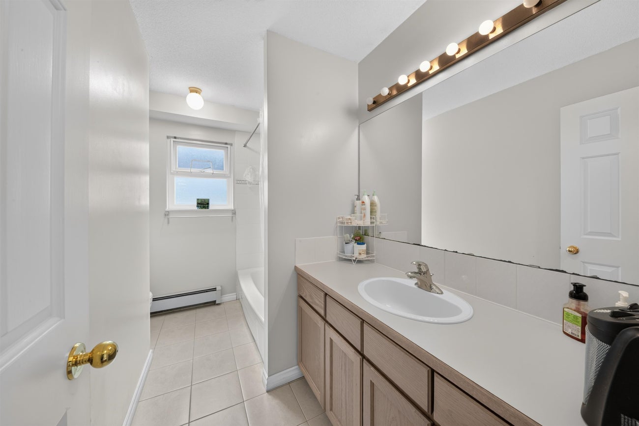 7164 Kitchener Street - Sperling-Duthie Single Family Residence for Sale, 5 Bedrooms (R3147856)# - 5