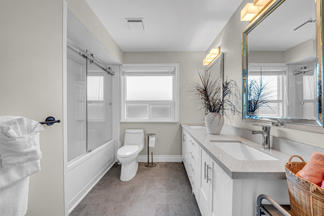 7347 Queenston Court - Simon Fraser Univer. Single Family Residence for Sale, 5 Bedrooms (R3147963)# - 19 7347 Queenston Court - Simon Fraser Univer. Single Family Residence for Sale, 5 Bedrooms (R3147963)# - 19