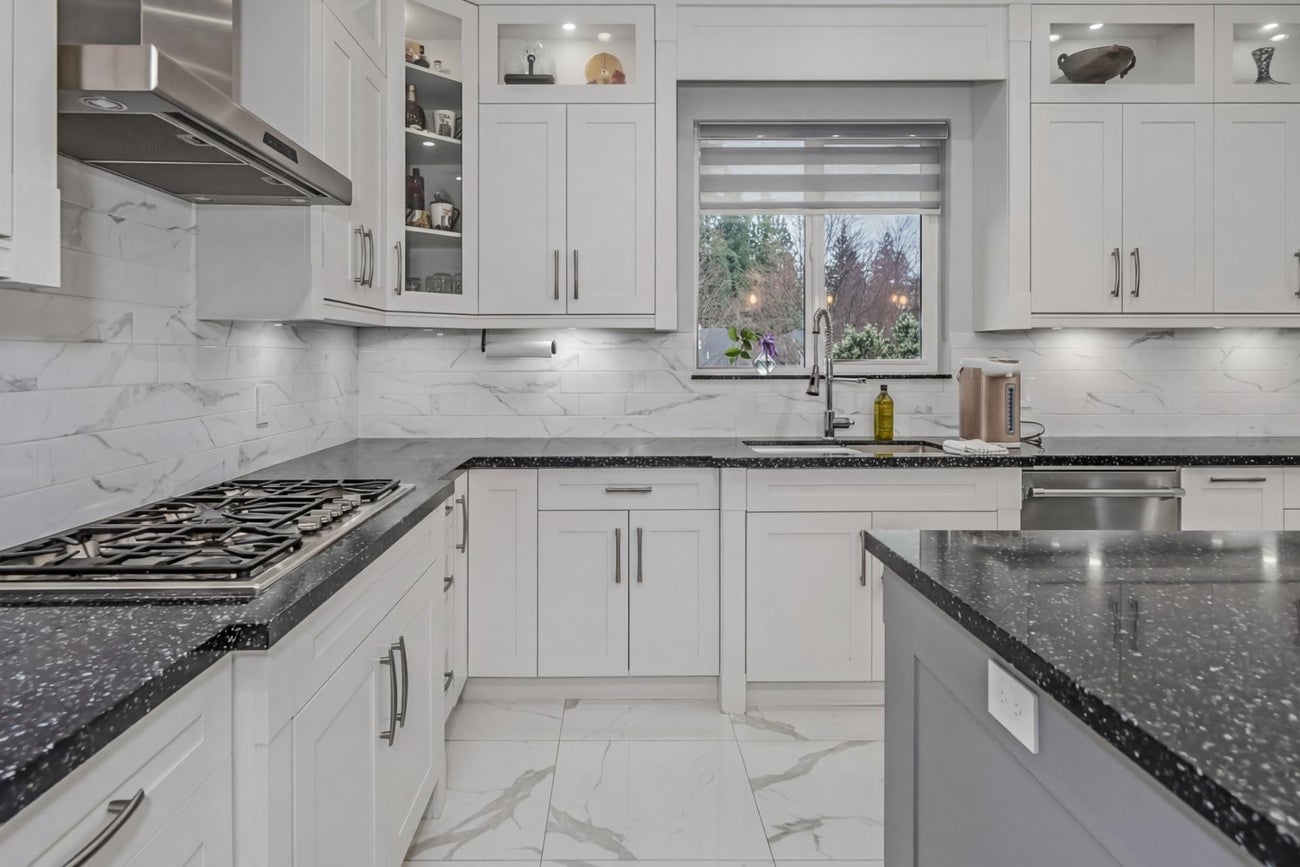 2488 Latimer Avenue - Central Coquitlam Single Family Residence for Sale, 6 Bedrooms (R3148645)# - 12