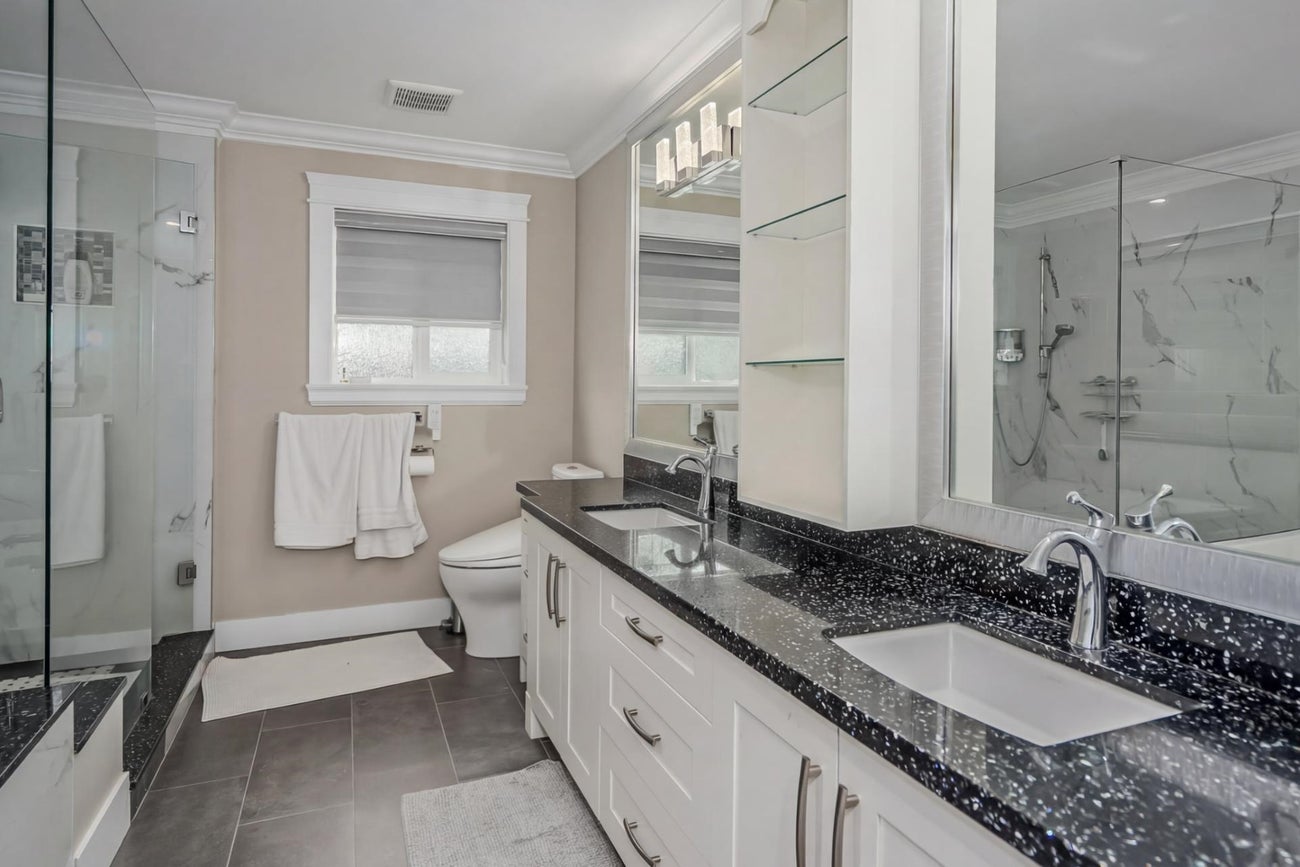 2488 Latimer Avenue - Central Coquitlam Single Family Residence for Sale, 6 Bedrooms (R3148645)# - 22