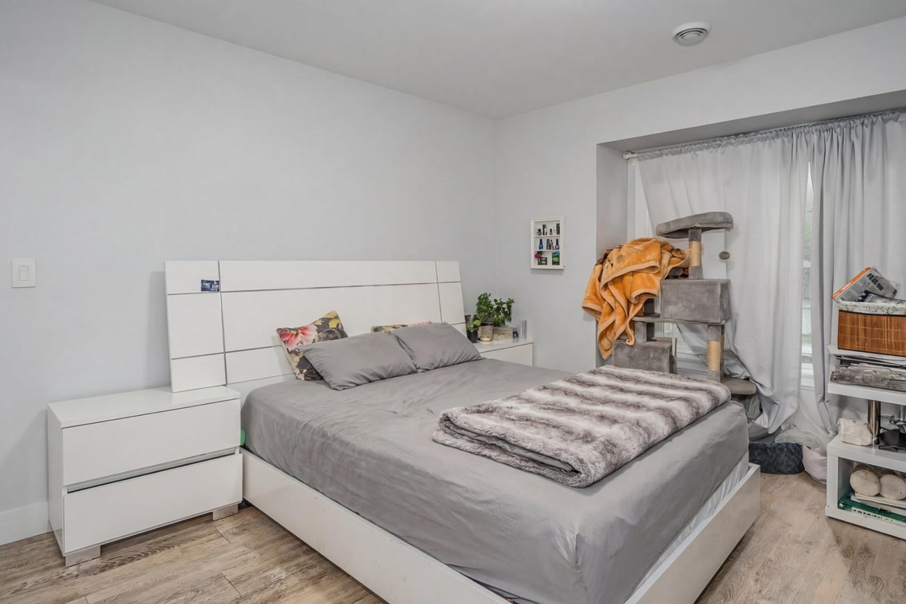 2488 Latimer Avenue - Central Coquitlam Single Family Residence for Sale, 6 Bedrooms (R3148645)# - 26
