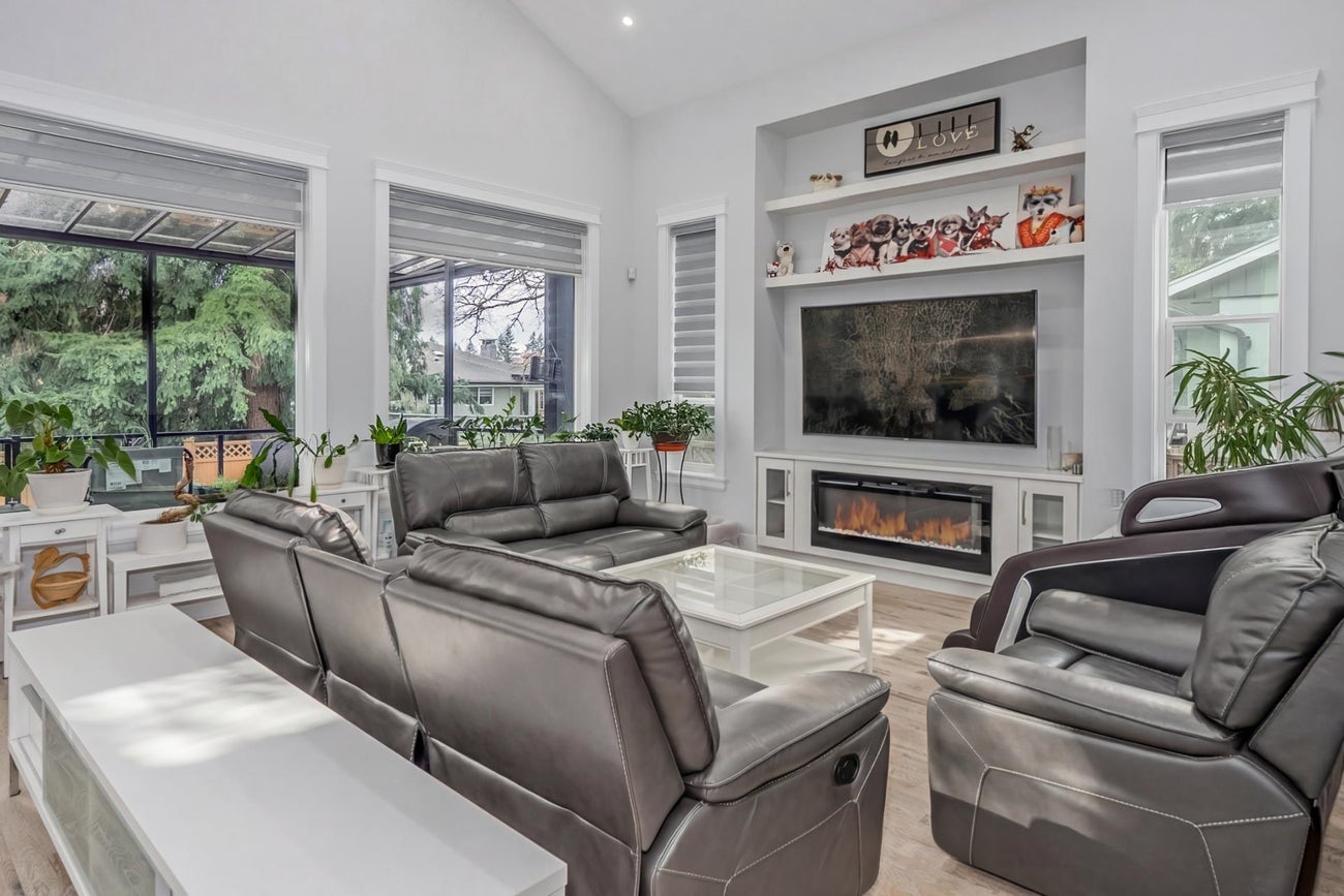 2488 Latimer Avenue - Central Coquitlam Single Family Residence for Sale, 6 Bedrooms (R3148645)# - 3