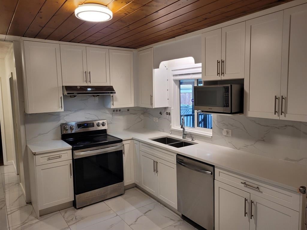 2283 Austin Avenue - Central Coquitlam Single Family Residence for Sale, 5 Bedrooms (R3149195)# - 18