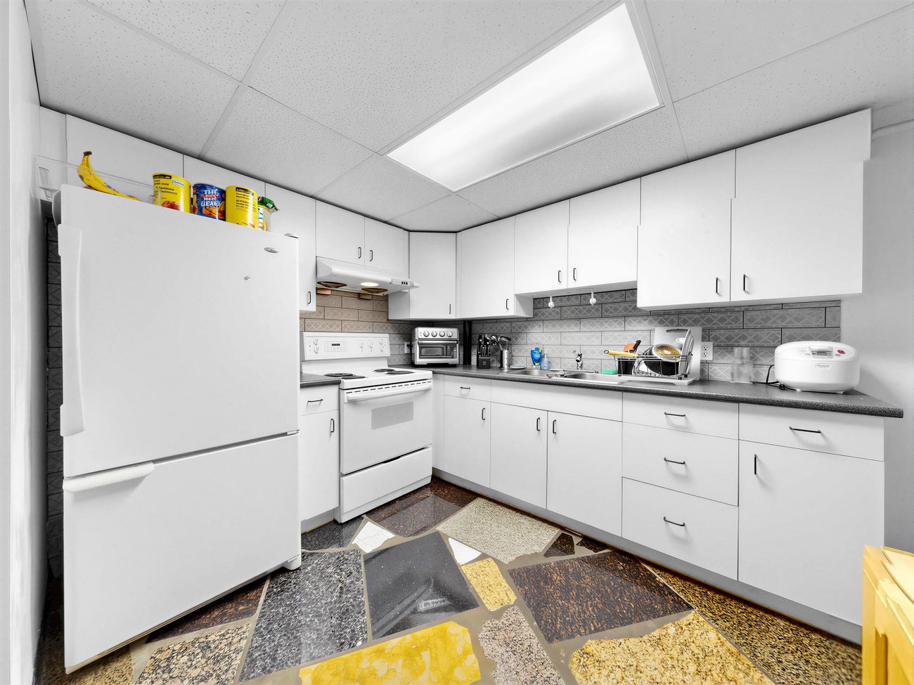 712 Shaw Avenue - Coquitlam West Single Family Residence for Sale, 6 Bedrooms (R3149812)# - 25