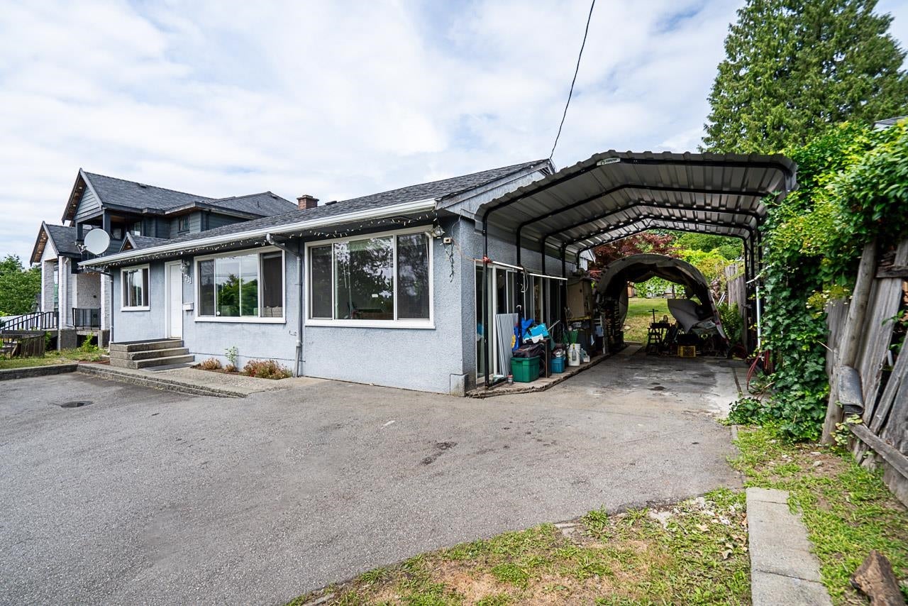 711 Alderson Avenue - Coquitlam West Single Family Residence for Sale, 3 Bedrooms (R3150051)# - 3