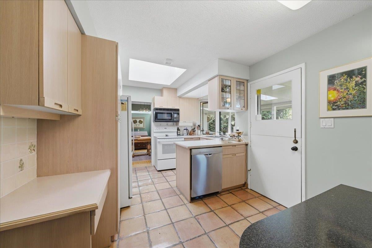 1388 Cambridge Drive - Central Coquitlam Single Family Residence for Sale, 5 Bedrooms (R3150503)# - 18