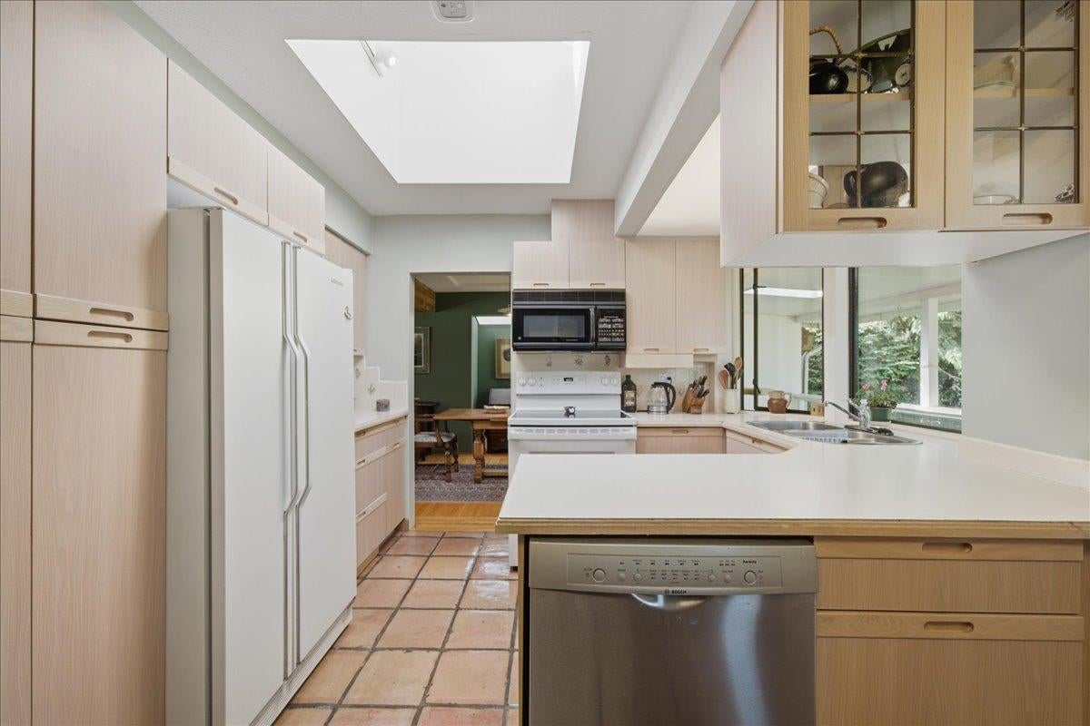 1388 Cambridge Drive - Central Coquitlam Single Family Residence for Sale, 5 Bedrooms (R3150503)# - 19