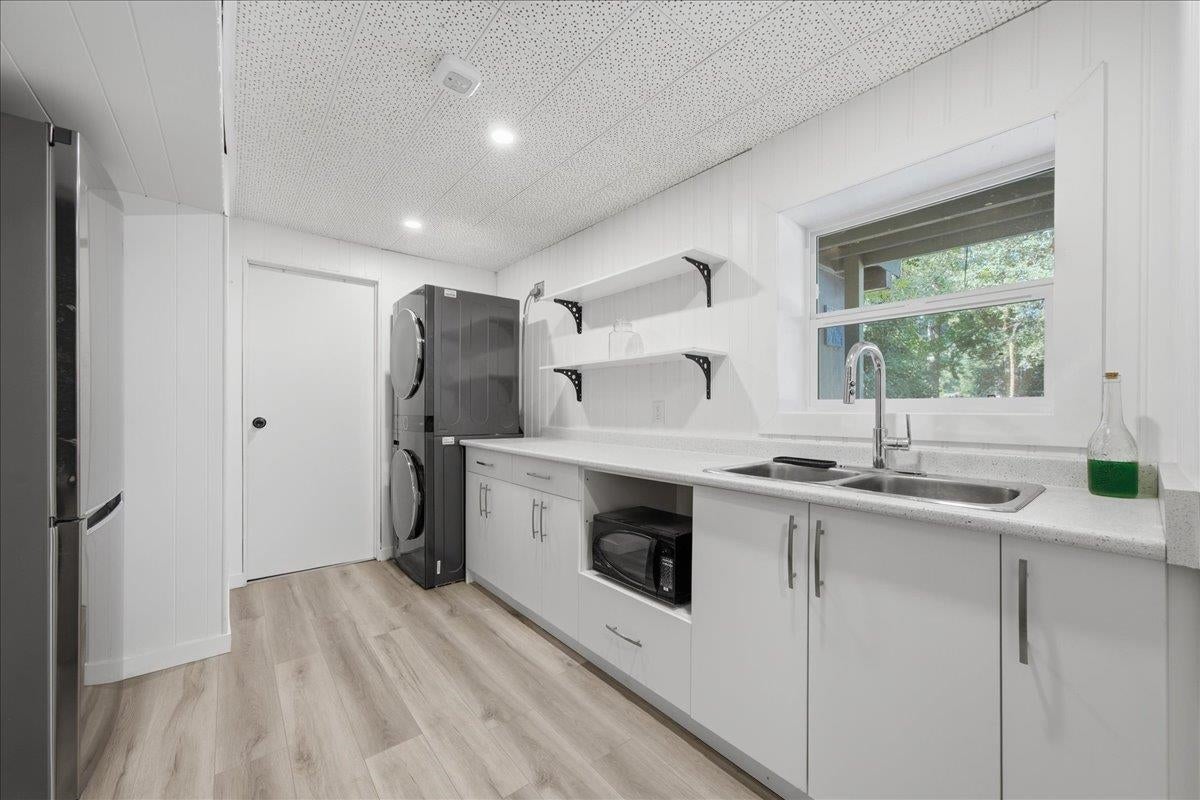 1388 Cambridge Drive - Central Coquitlam Single Family Residence for Sale, 5 Bedrooms (R3150503)# - 35