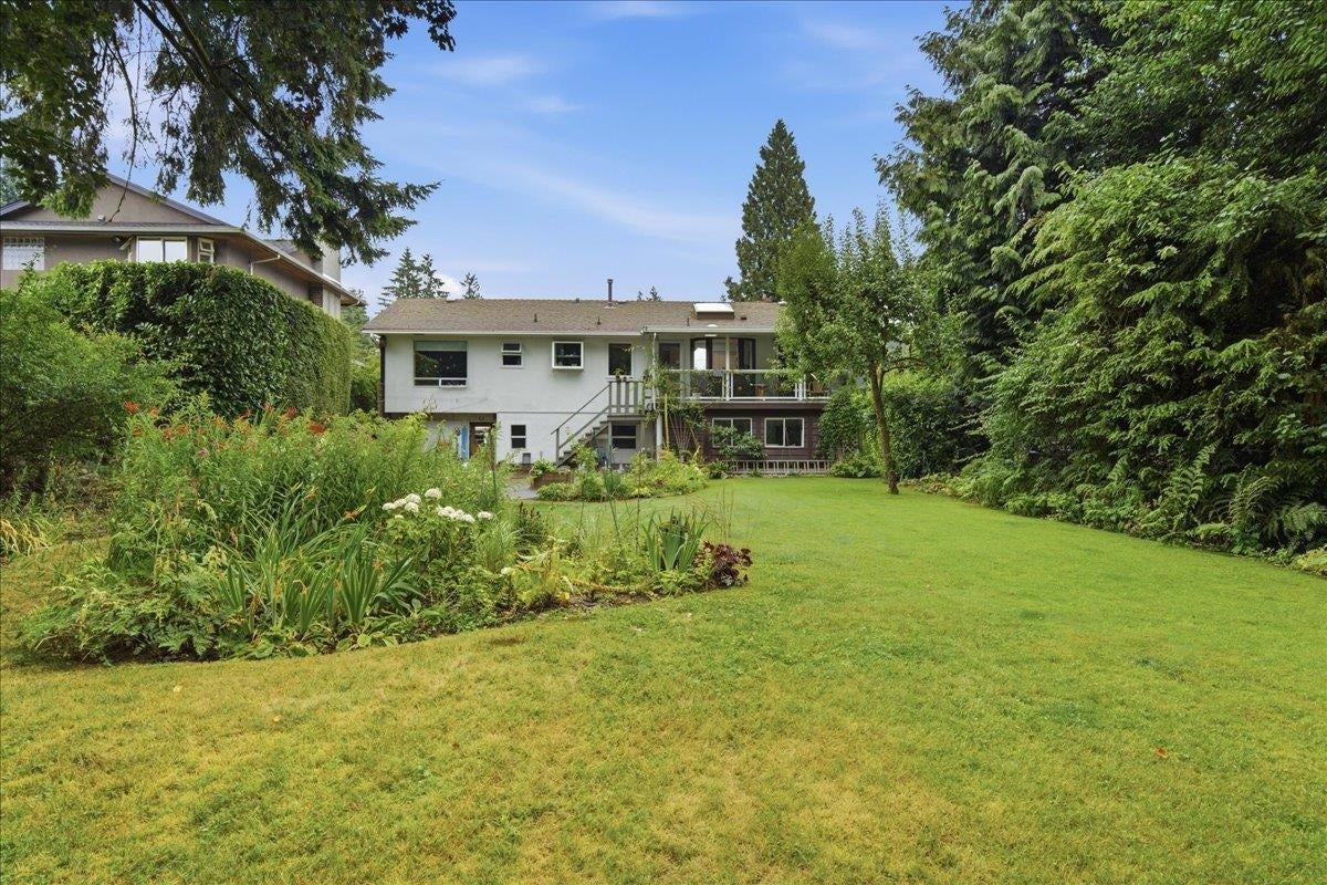 1388 Cambridge Drive - Central Coquitlam Single Family Residence for Sale, 5 Bedrooms (R3150503)# - 4