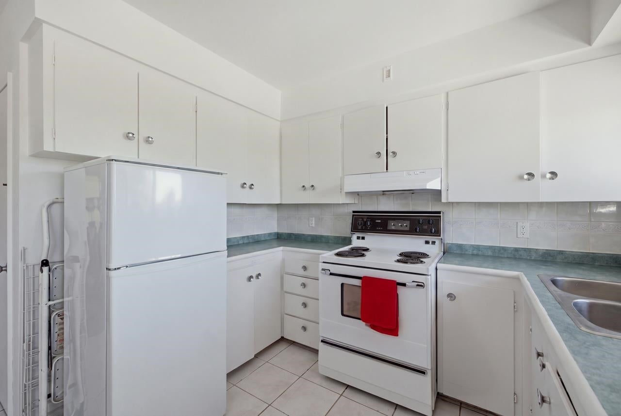 4656 Brentlawn Drive - Brentwood Park Single Family Residence for Sale, 5 Bedrooms (R3152589)# - 10
