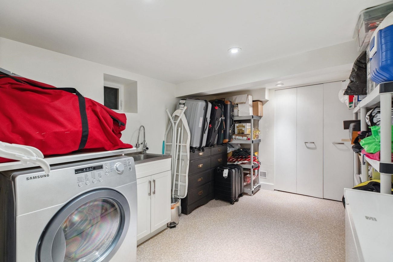 4135 Cambridge Street - Vancouver Heights Single Family Residence for Sale, 5 Bedrooms (R3152828)# - 25 4135 Cambridge Street - Vancouver Heights Single Family Residence for Sale, 5 Bedrooms (R3152828)# - 25