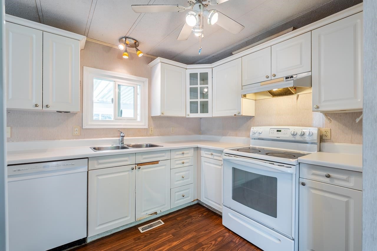 56 - 145 King Edward Street - Maillardville Manufactured Home for Sale, 2 Bedrooms (R3153034)# - 14 56 - 145 King Edward Street - Maillardville Manufactured Home for Sale, 2 Bedrooms (R3153034)# - 14