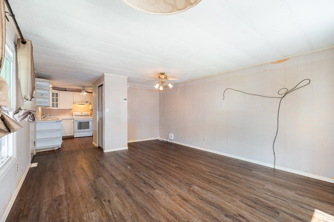 56 - 145 King Edward Street - Maillardville Manufactured Home for Sale, 2 Bedrooms (R3153034)# - 5 56 - 145 King Edward Street - Maillardville Manufactured Home for Sale, 2 Bedrooms (R3153034)# - 5