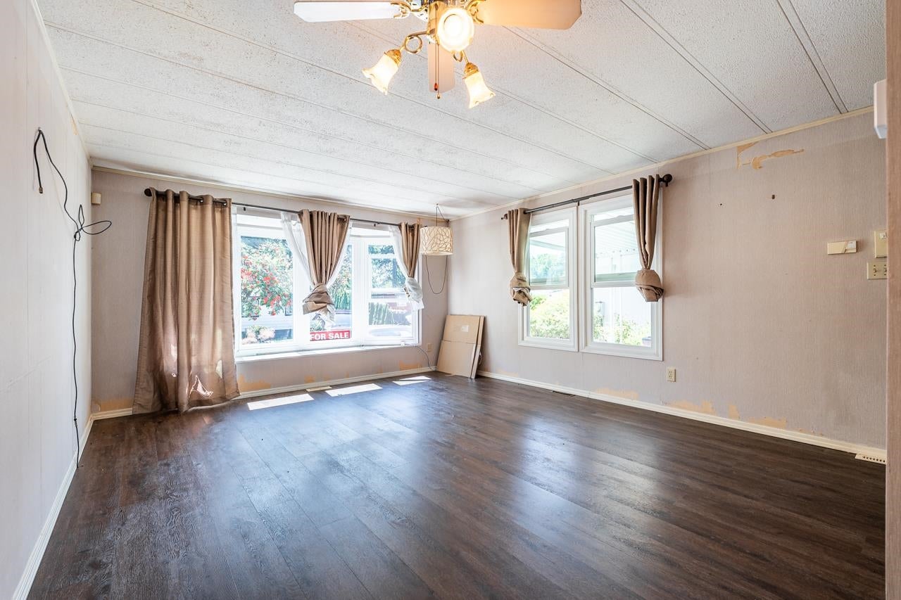 56 - 145 King Edward Street - Maillardville Manufactured Home for Sale, 2 Bedrooms (R3153034)# - 7 56 - 145 King Edward Street - Maillardville Manufactured Home for Sale, 2 Bedrooms (R3153034)# - 7