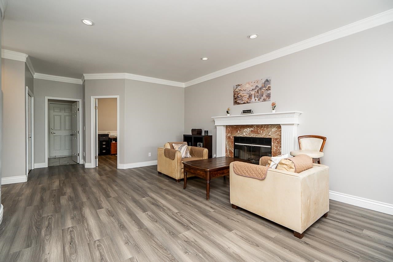 2775 Nadina Drive - Coquitlam East Single Family Residence for Sale, 7 Bedrooms (R3153467)# - 10 2775 Nadina Drive - Coquitlam East Single Family Residence for Sale, 7 Bedrooms (R3153467)# - 10
