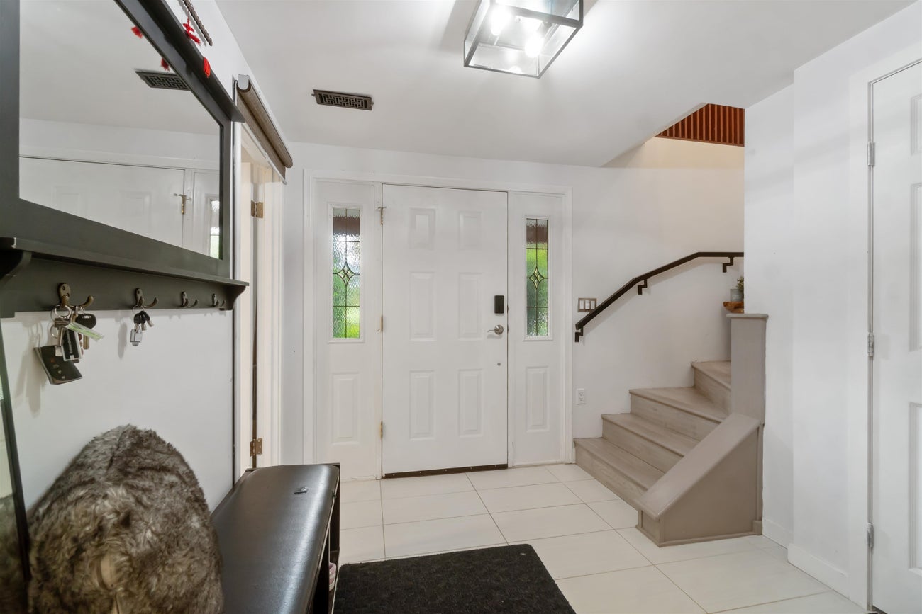 309 Gloucester Court - Coquitlam East Single Family Residence for Sale, 4 Bedrooms (R3153513)# - 2