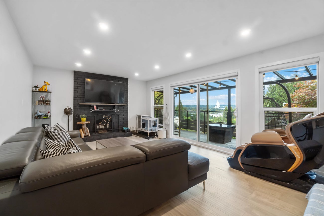 309 Gloucester Court - Coquitlam East Single Family Residence for Sale, 4 Bedrooms (R3153513)# - 5
