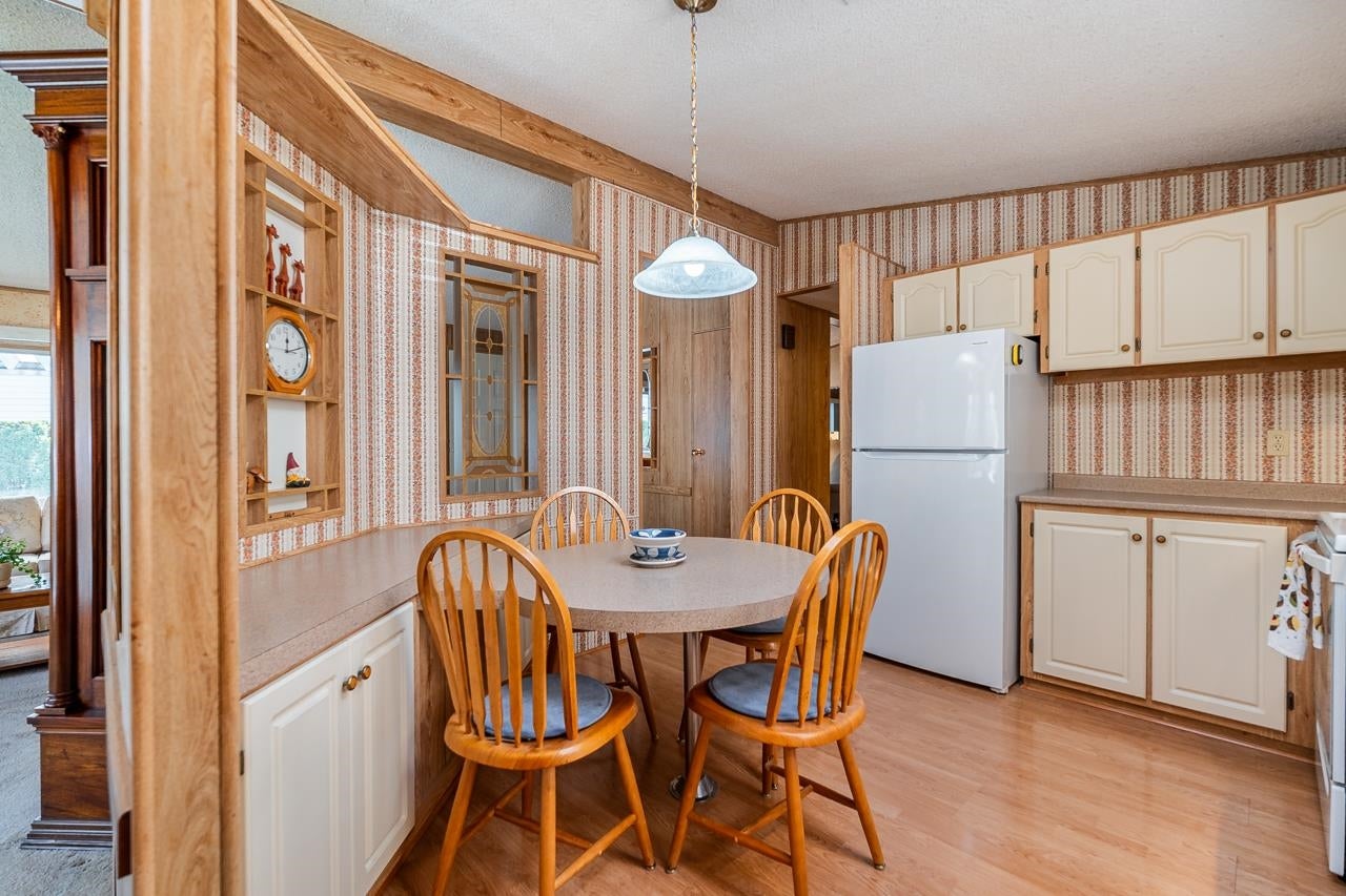 20 - 145 King Edward Street - Maillardville Manufactured Home for Sale, 2 Bedrooms (R3153872)# - 14 20 - 145 King Edward Street - Maillardville Manufactured Home for Sale, 2 Bedrooms (R3153872)# - 14