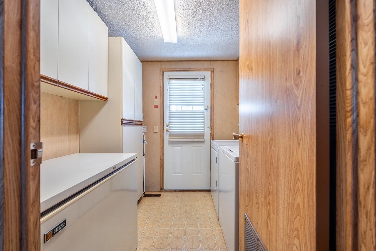 20 - 145 King Edward Street - Maillardville Manufactured Home for Sale, 2 Bedrooms (R3153872)# - 17 20 - 145 King Edward Street - Maillardville Manufactured Home for Sale, 2 Bedrooms (R3153872)# - 17