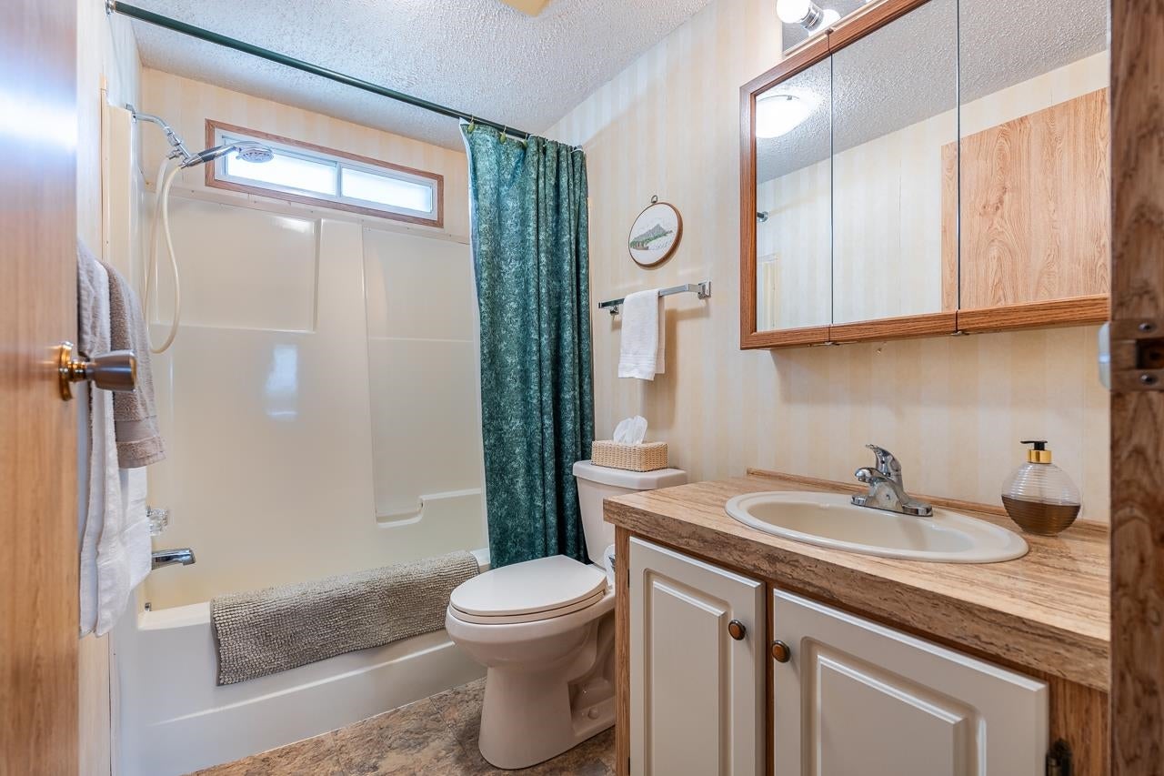 20 - 145 King Edward Street - Maillardville Manufactured Home for Sale, 2 Bedrooms (R3153872)# - 19 20 - 145 King Edward Street - Maillardville Manufactured Home for Sale, 2 Bedrooms (R3153872)# - 19