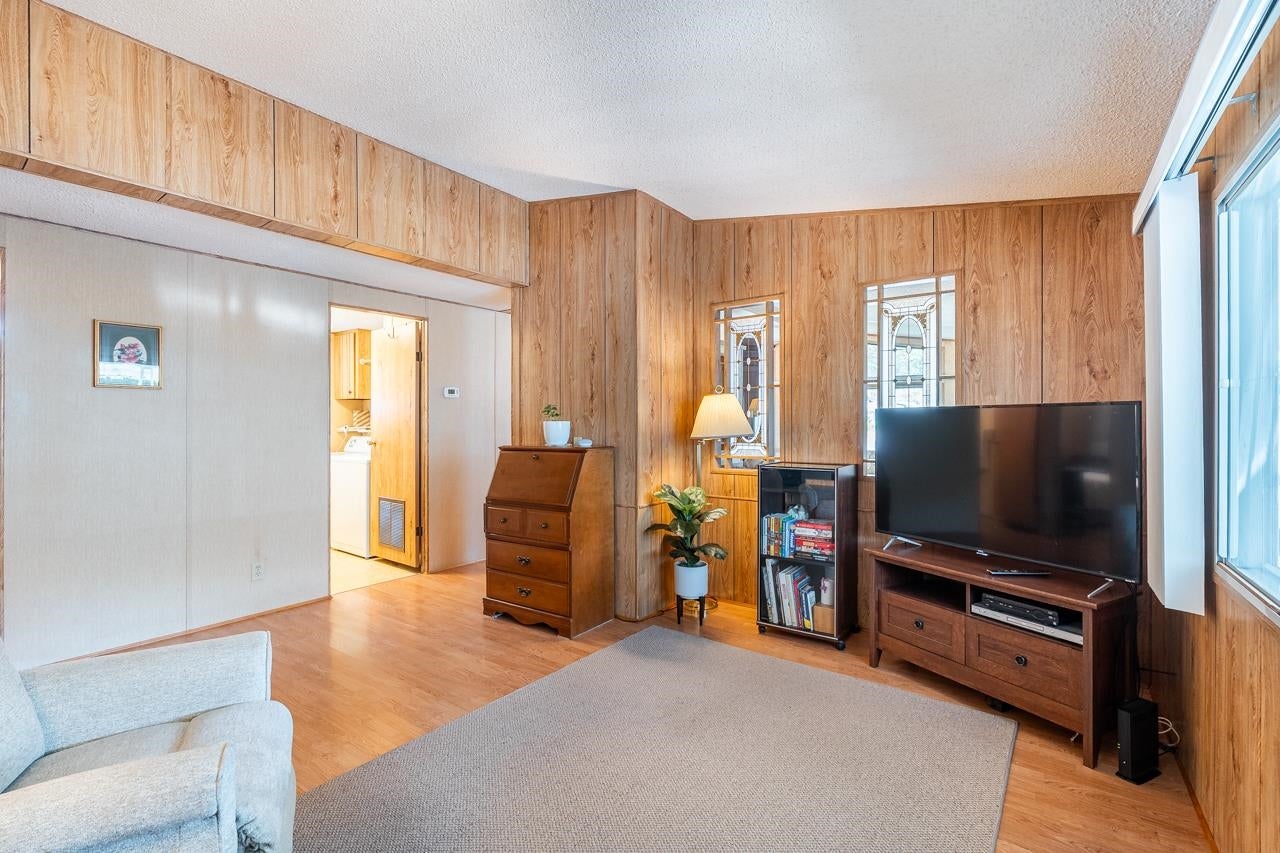 20 - 145 King Edward Street - Maillardville Manufactured Home for Sale, 2 Bedrooms (R3153872)# - 20 20 - 145 King Edward Street - Maillardville Manufactured Home for Sale, 2 Bedrooms (R3153872)# - 20