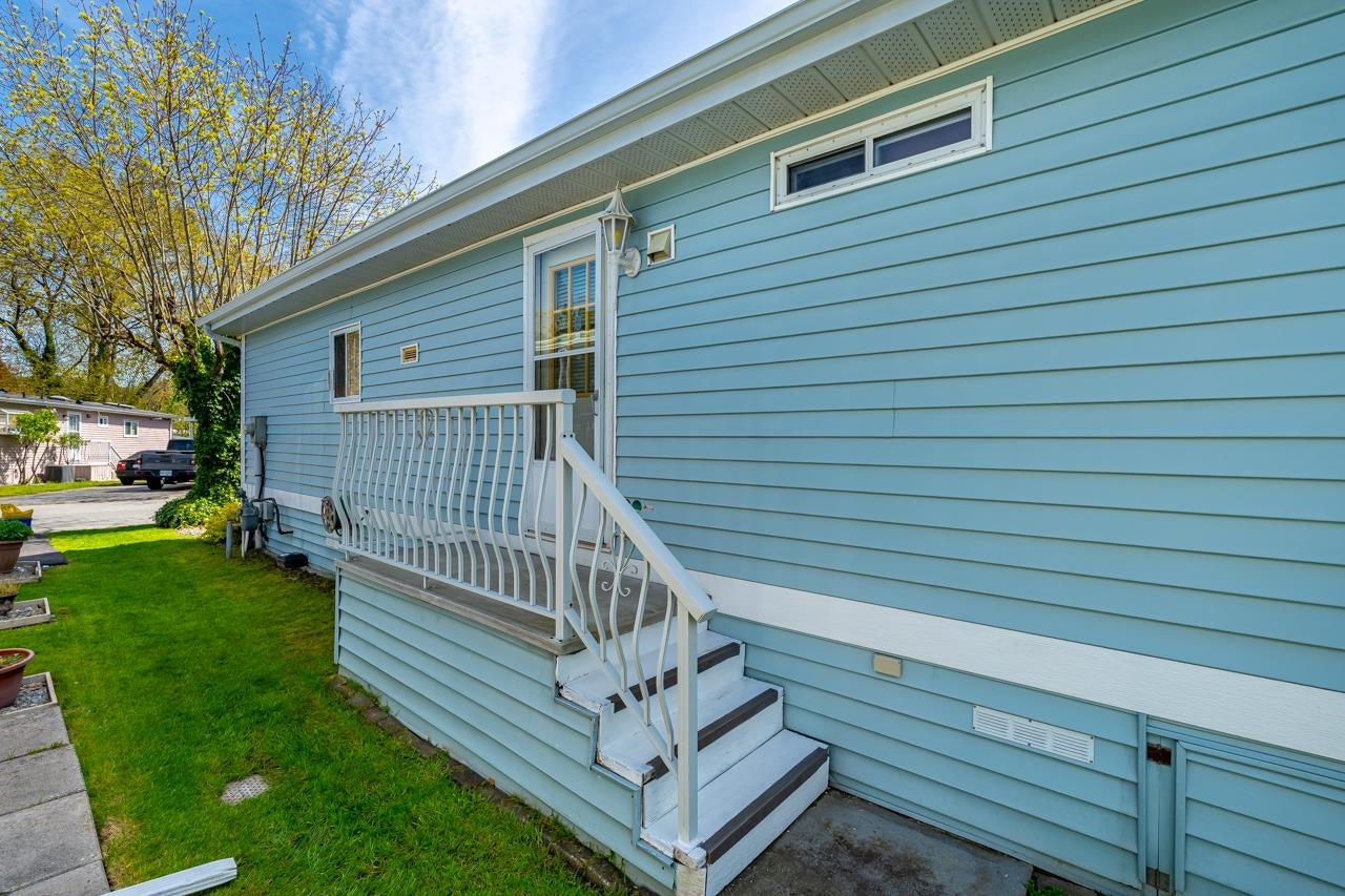 20 - 145 King Edward Street - Maillardville Manufactured Home for Sale, 2 Bedrooms (R3153872)# - 35 20 - 145 King Edward Street - Maillardville Manufactured Home for Sale, 2 Bedrooms (R3153872)# - 35
