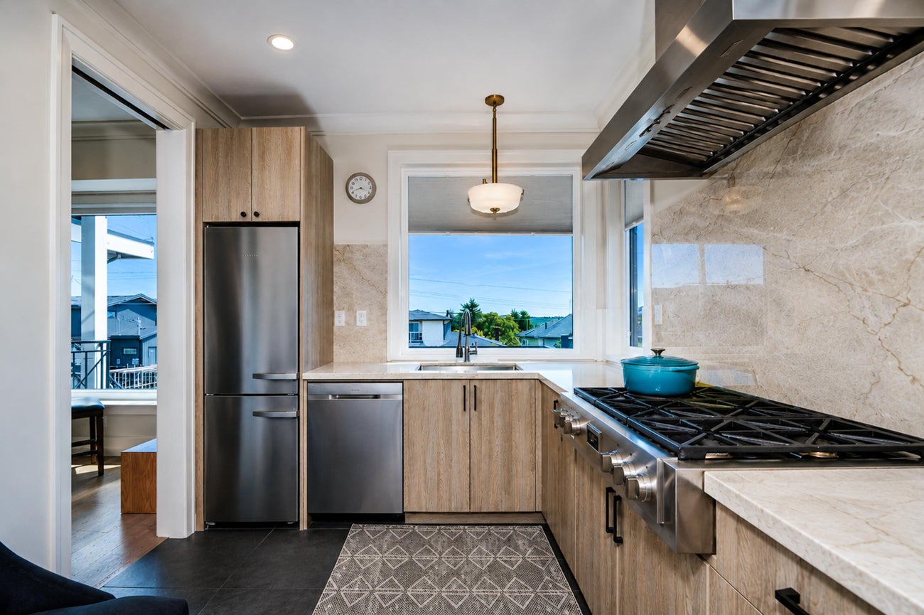 6860 Hycrest Drive - Montecito Single Family Residence for Sale, 8 Bedrooms (R3153919)# - 23