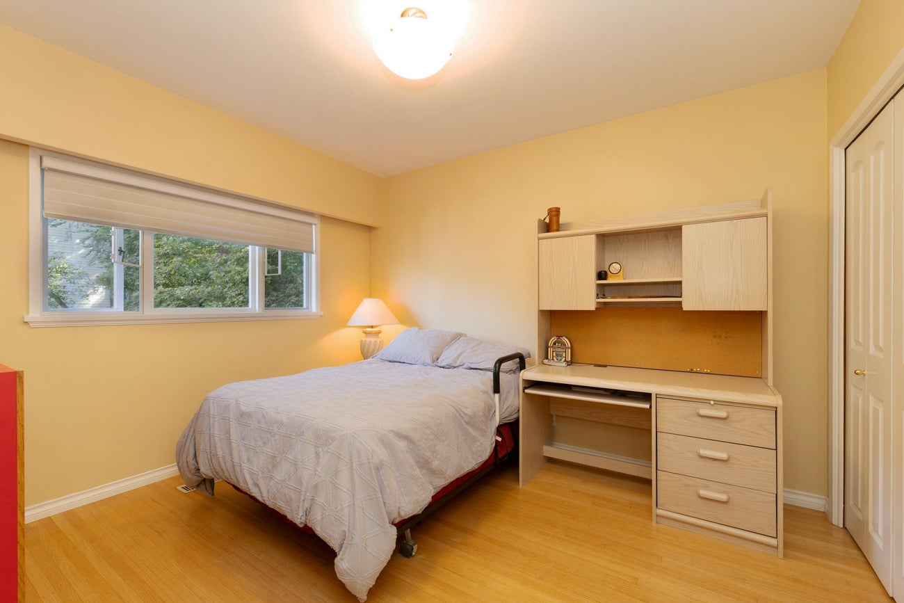 541 Cochrane Avenue - Coquitlam West Single Family Residence for Sale, 5 Bedrooms (R3154157)# - 14