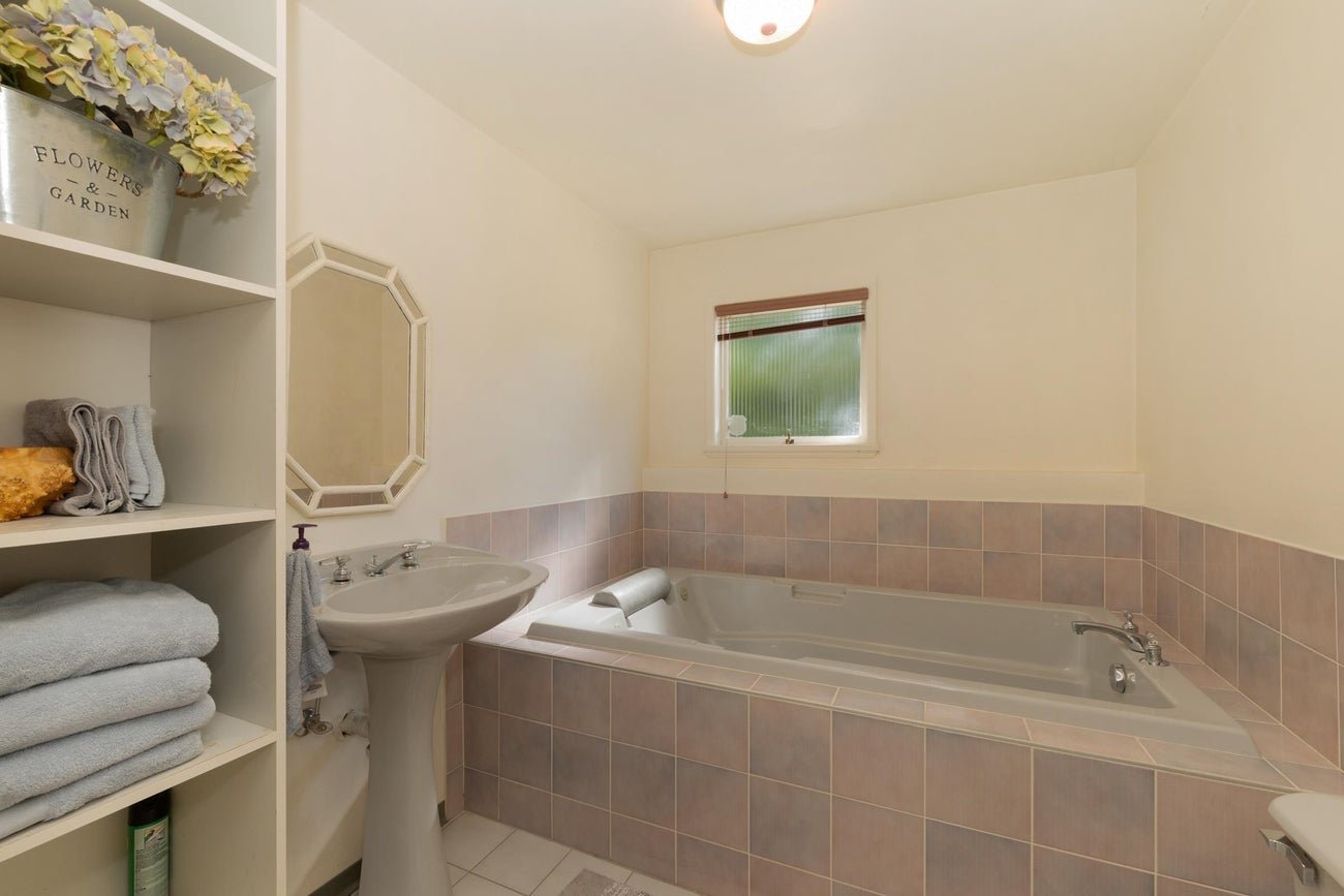 541 Cochrane Avenue - Coquitlam West Single Family Residence for Sale, 5 Bedrooms (R3154157)# - 23