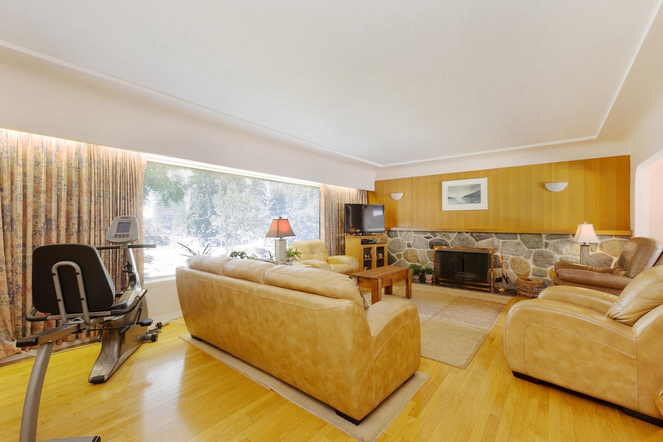 541 Cochrane Avenue - Coquitlam West Single Family Residence for Sale, 5 Bedrooms (R3154157)# - 3