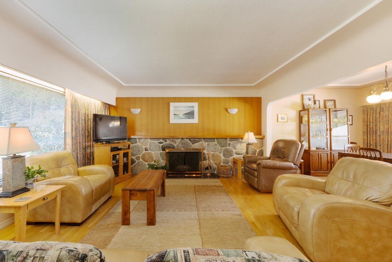 541 Cochrane Avenue - Coquitlam West Single Family Residence for Sale, 5 Bedrooms (R3154157)# - 4