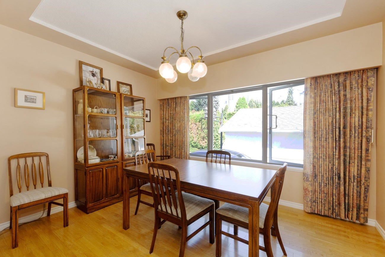 541 Cochrane Avenue - Coquitlam West Single Family Residence for Sale, 5 Bedrooms (R3154157)# - 7