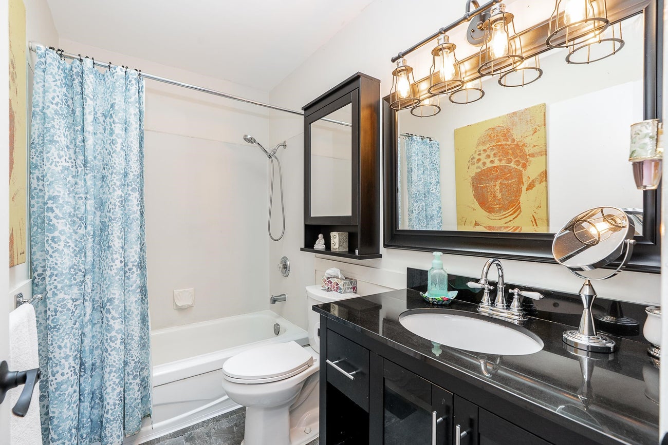 635 Midvale Street - Central Coquitlam Single Family Residence for Sale, 5 Bedrooms (R3154410)# - 18