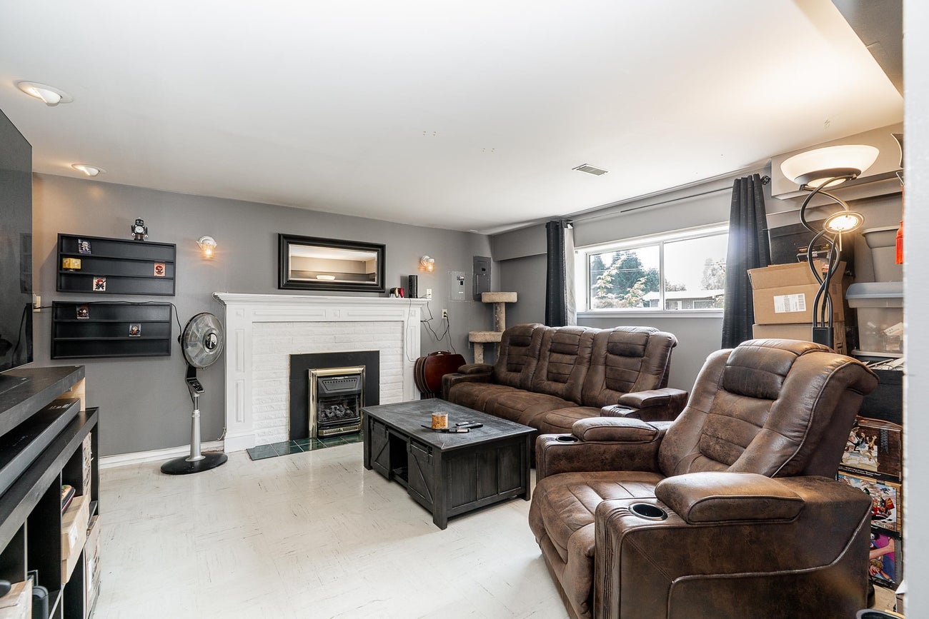 635 Midvale Street - Central Coquitlam Single Family Residence for Sale, 5 Bedrooms (R3154410)# - 19