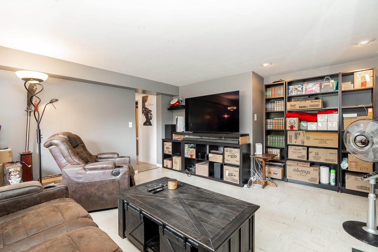 635 Midvale Street - Central Coquitlam Single Family Residence for Sale, 5 Bedrooms (R3154410)# - 20