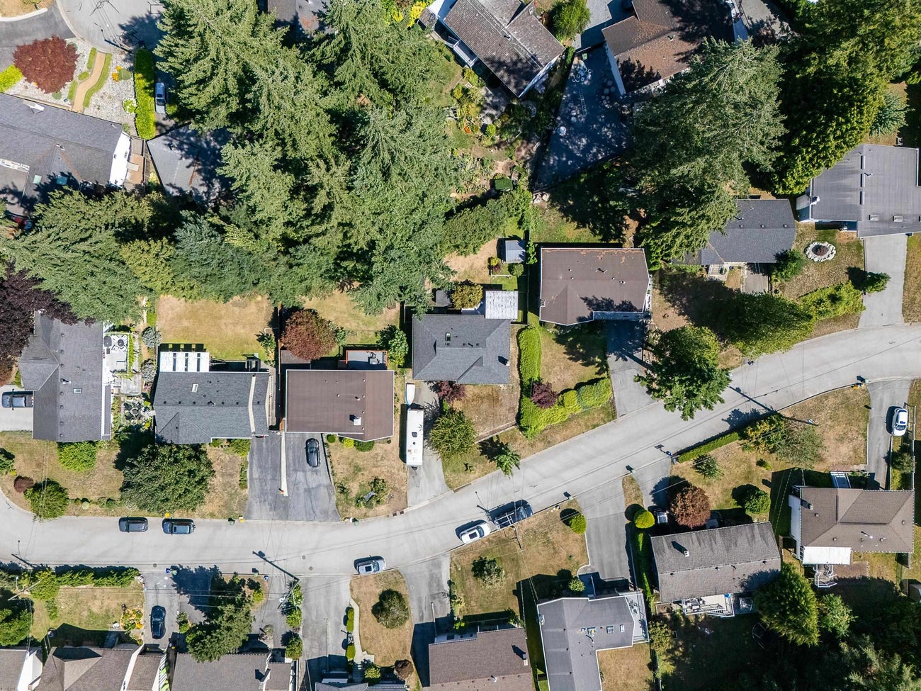 635 Midvale Street - Central Coquitlam Single Family Residence for Sale, 5 Bedrooms (R3154410)# - 37