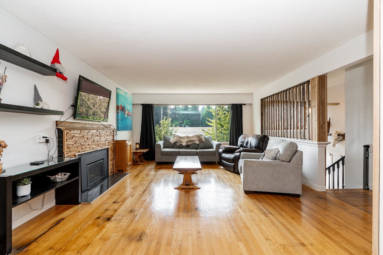 635 Midvale Street - Central Coquitlam Single Family Residence for Sale, 5 Bedrooms (R3154410)# - 7