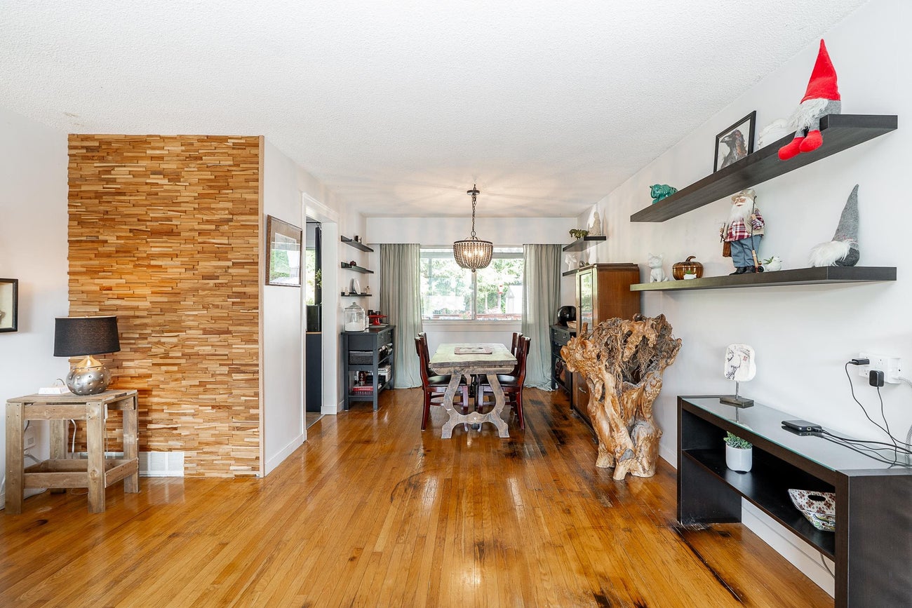 635 Midvale Street - Central Coquitlam Single Family Residence for Sale, 5 Bedrooms (R3154410)# - 8
