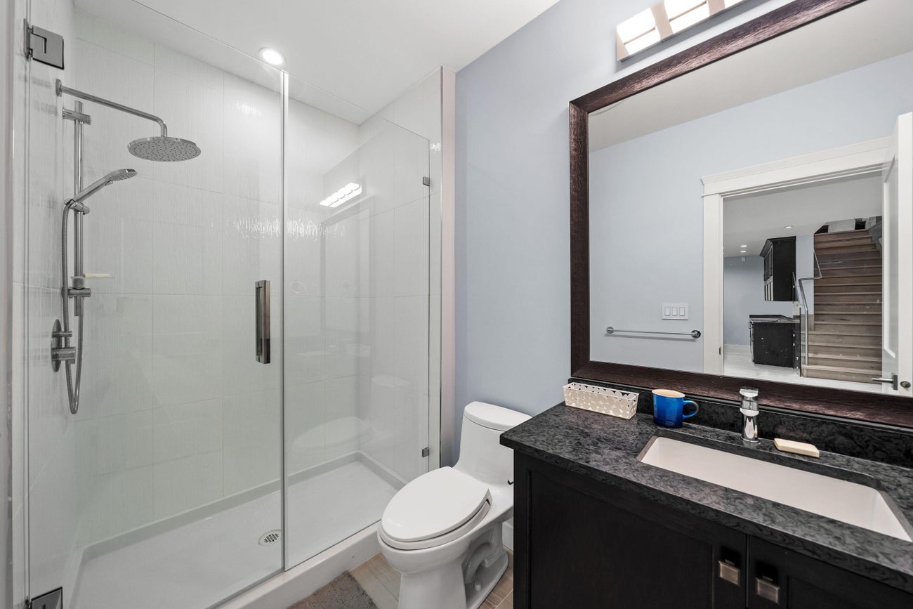 656 Blue Mountain Street - Coquitlam West Single Family Residence for Sale, 7 Bedrooms (R3154432)# - 28
