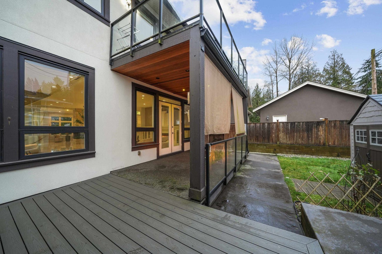 656 Blue Mountain Street - Coquitlam West Single Family Residence for Sale, 7 Bedrooms (R3154432)# - 31