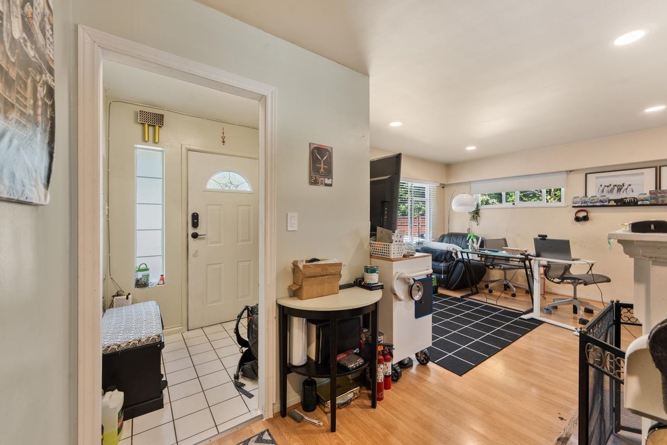 2246 Austin Avenue - Central Coquitlam Single Family Residence for Sale, 2 Bedrooms (R3154464)# - 12