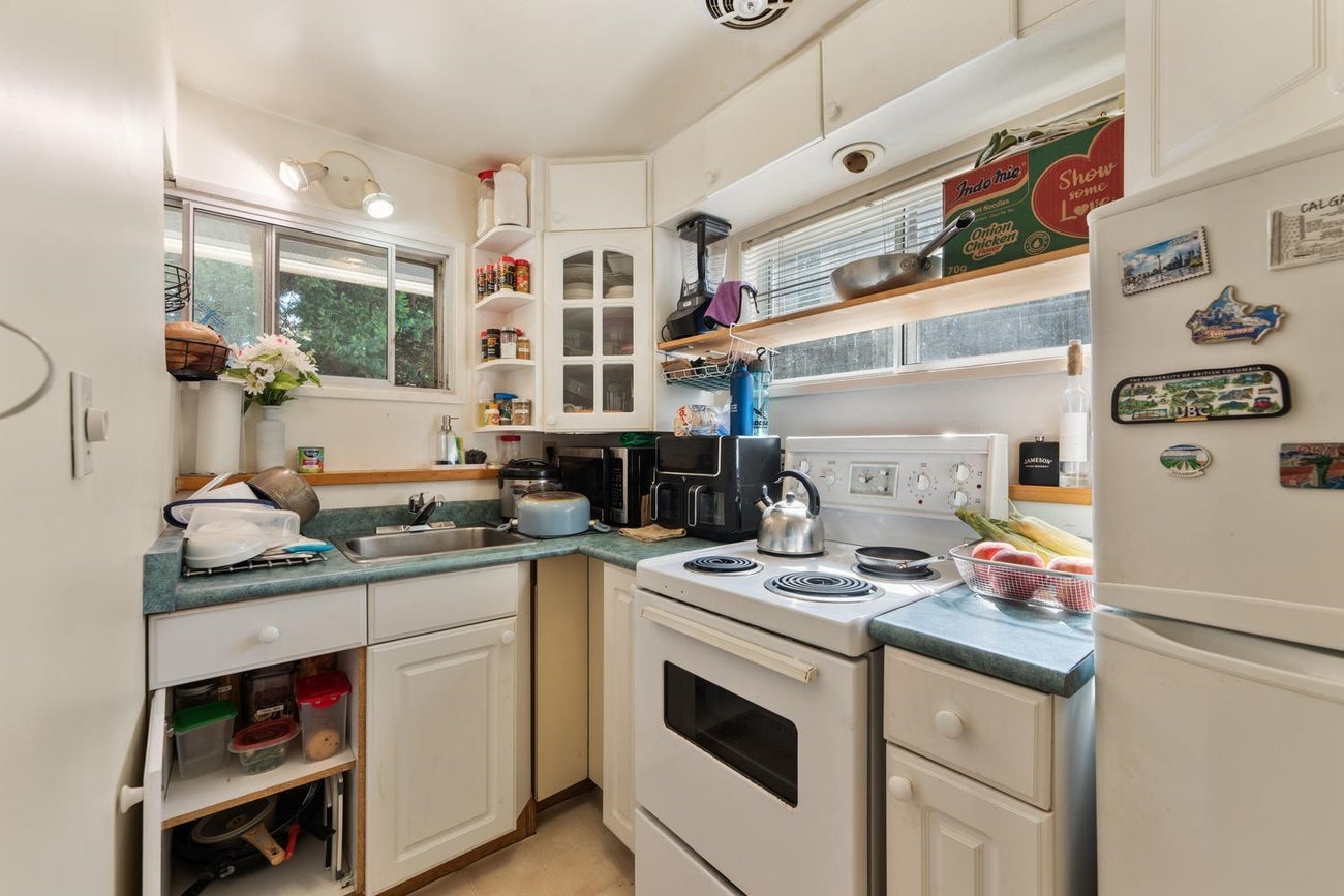 2246 Austin Avenue - Central Coquitlam Single Family Residence for Sale, 2 Bedrooms (R3154464)# - 18